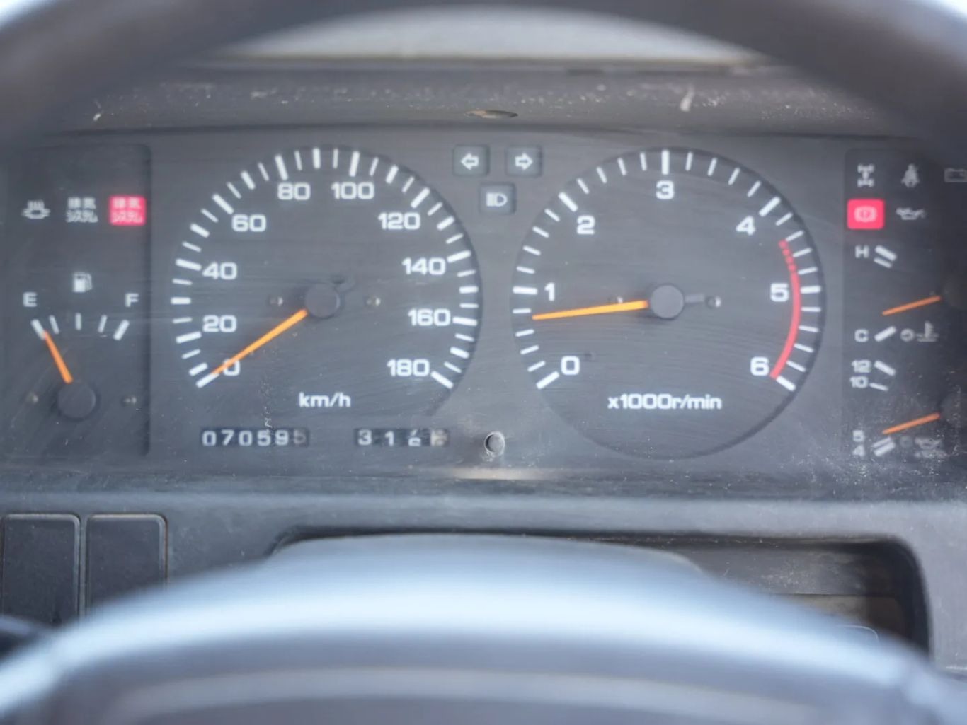 1995-nissan-safari-fire-truck (97)