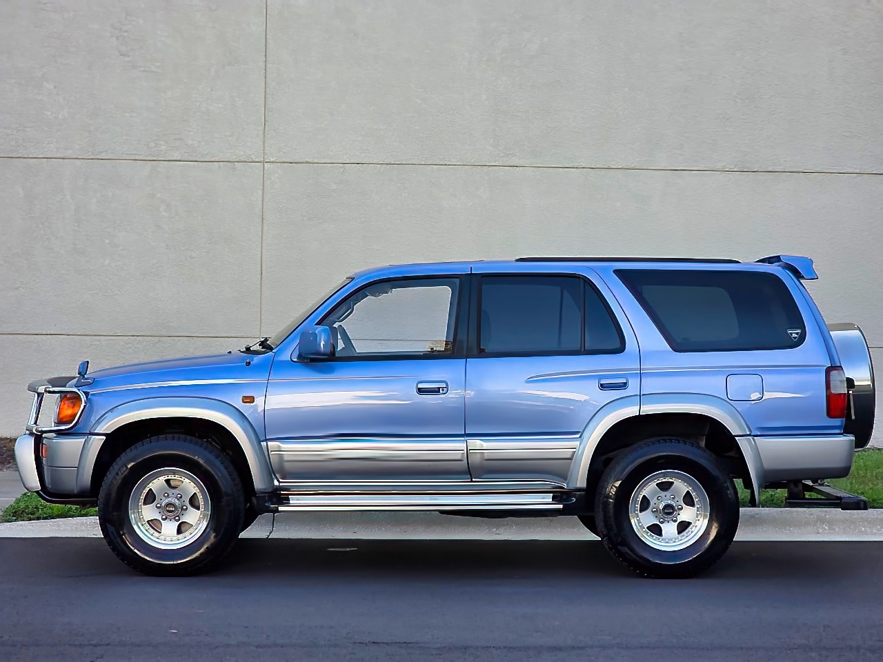 1995-toyota-hilux-surf-ssrg (33)