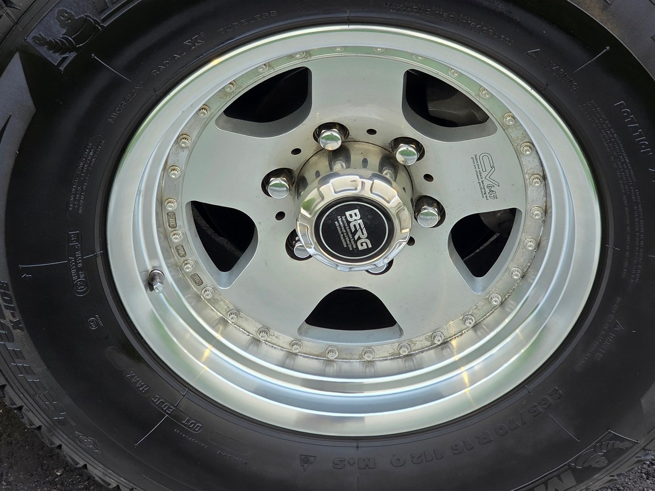 1995-toyota-hilux-surf-ssrg (8)