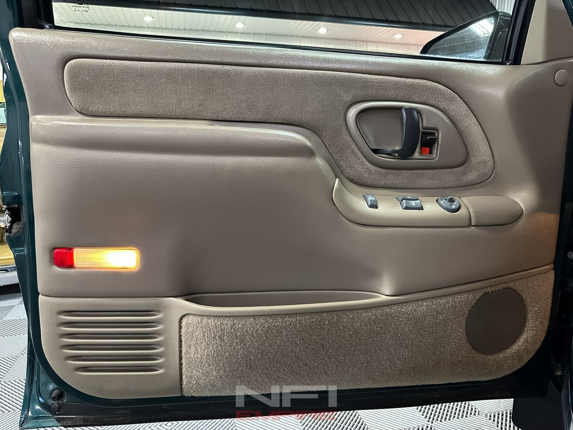 1996-chevrolet-3500-extended-cab-for-sale (25)