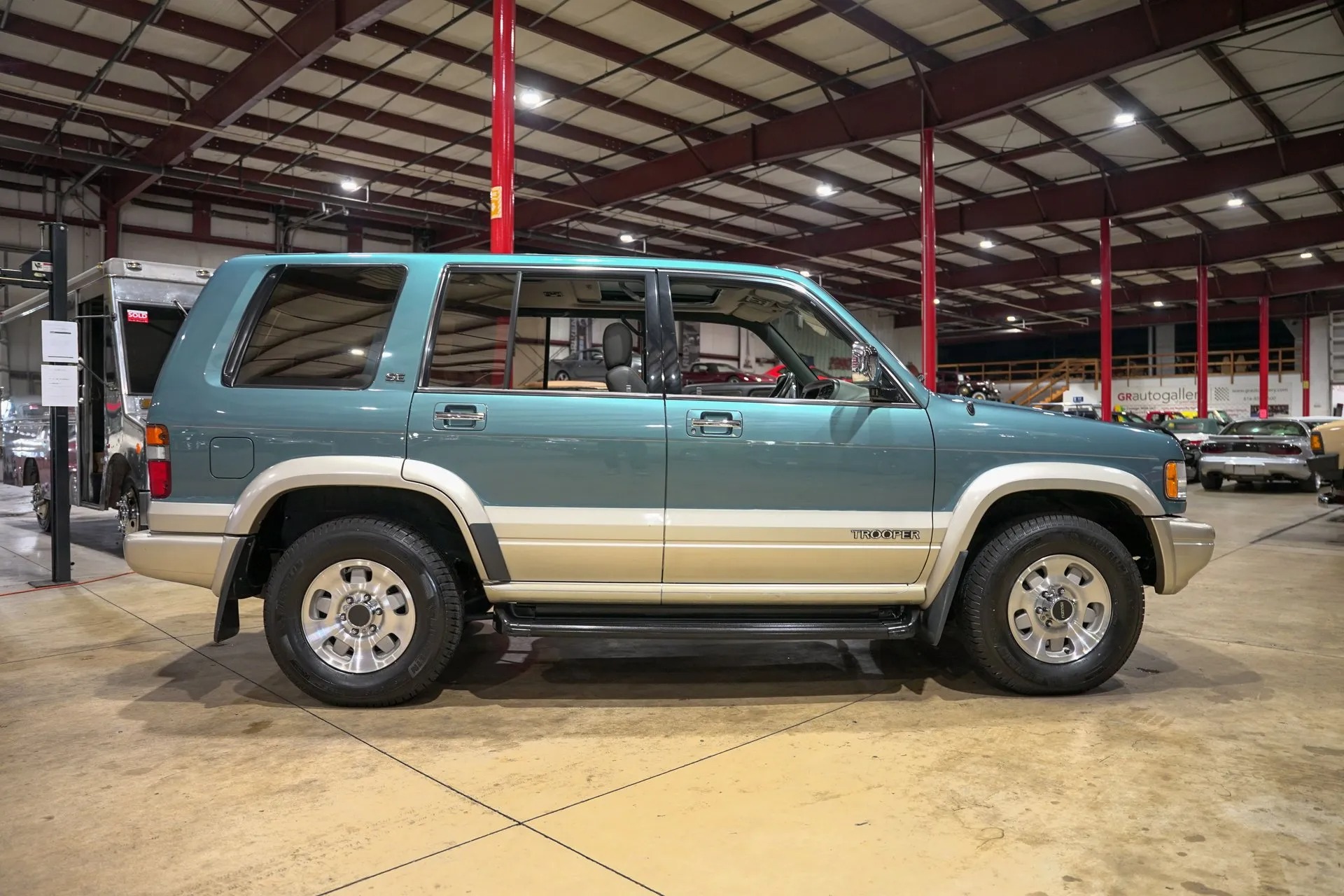 1996-isuzu-trooper-for-sale (143)