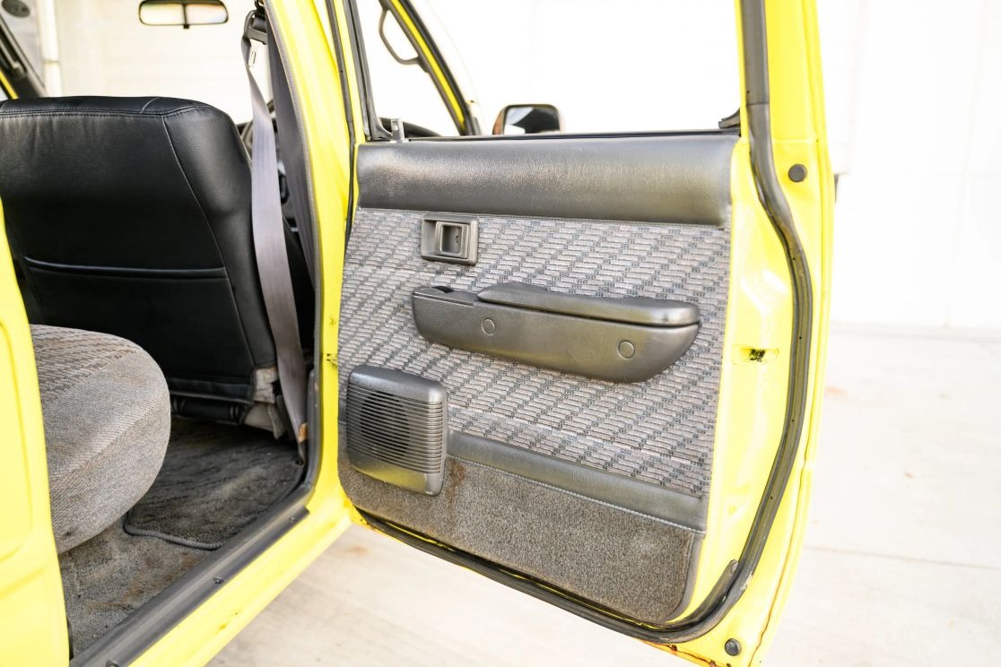 1996-toyota-hilux-ssrx-for-sale (125)