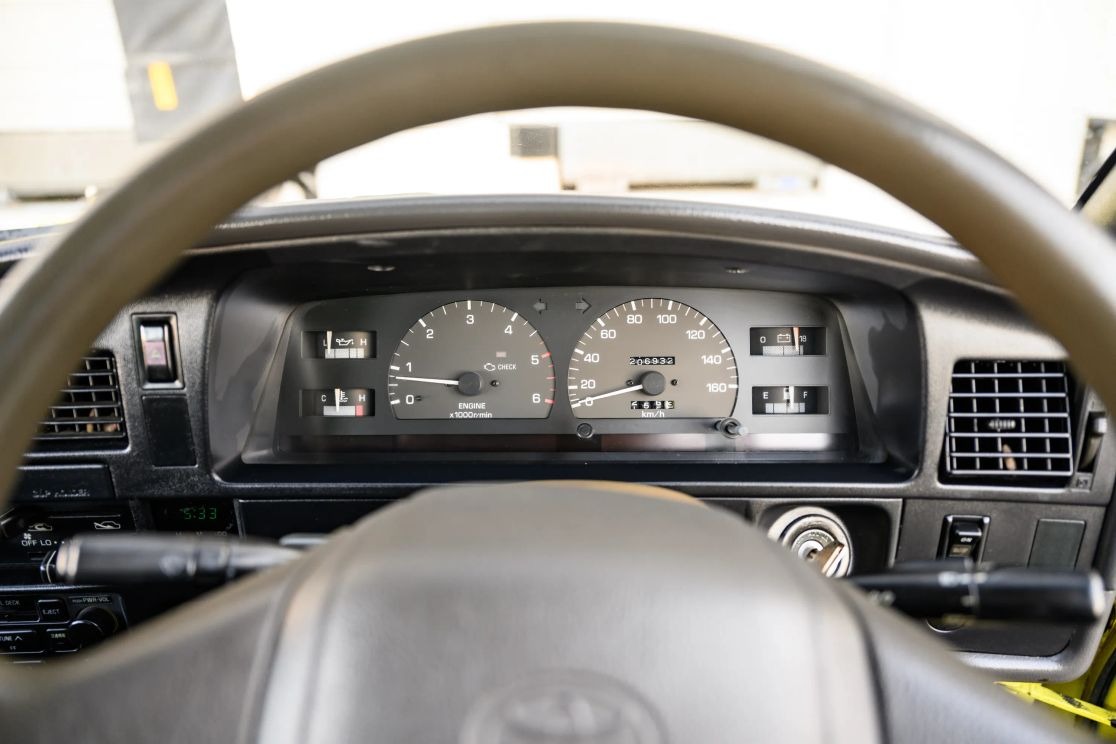 1996-toyota-hilux-ssrx-for-sale (29)
