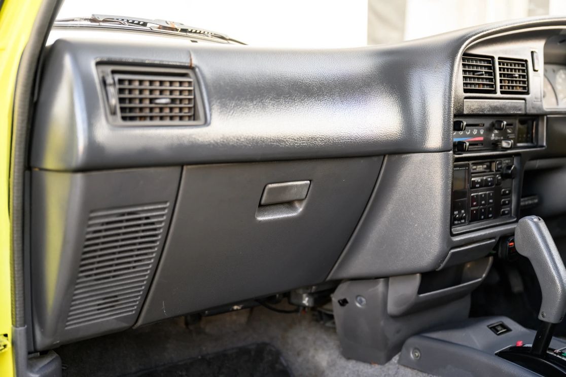 1996-toyota-hilux-ssrx-for-sale (41)