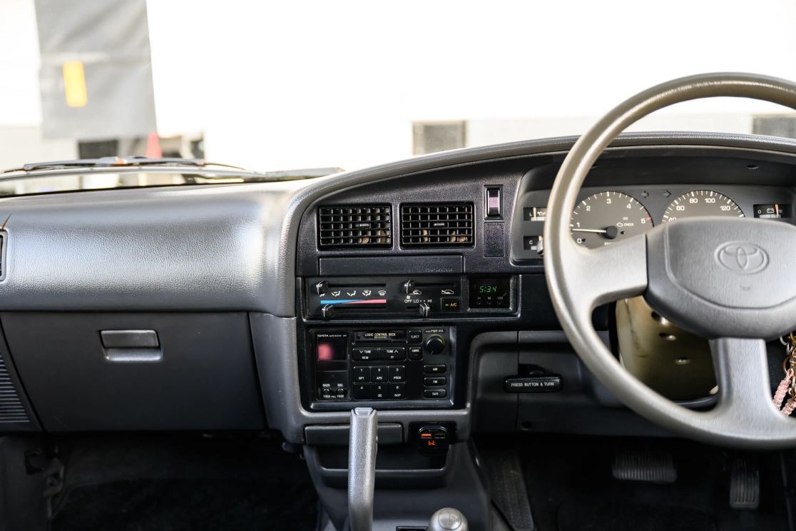 1996-toyota-hilux-ssrx-for-sale (50)