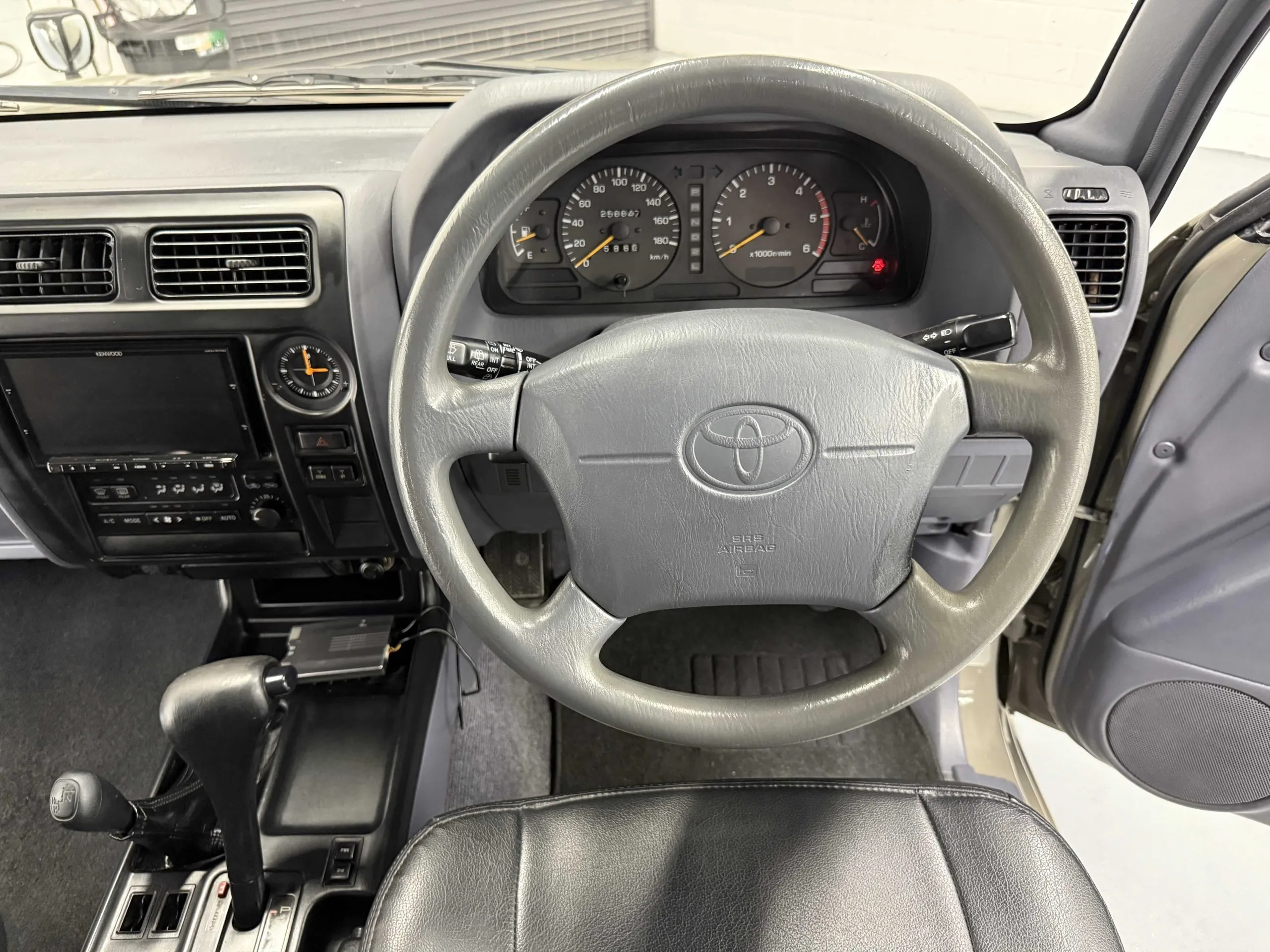 1996-toyota-land-cruiser-prado-for-sale-43