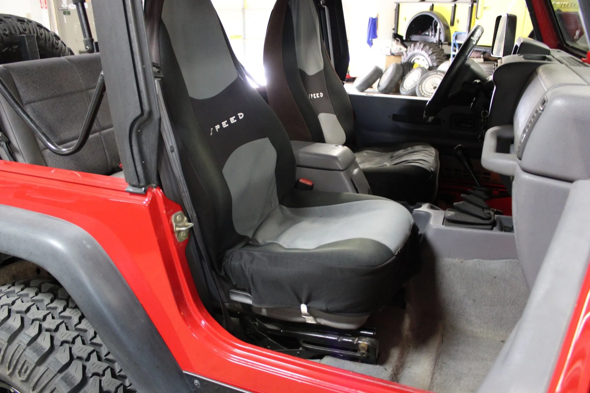 1997-jeep-wrangler-se-for-sale (25)