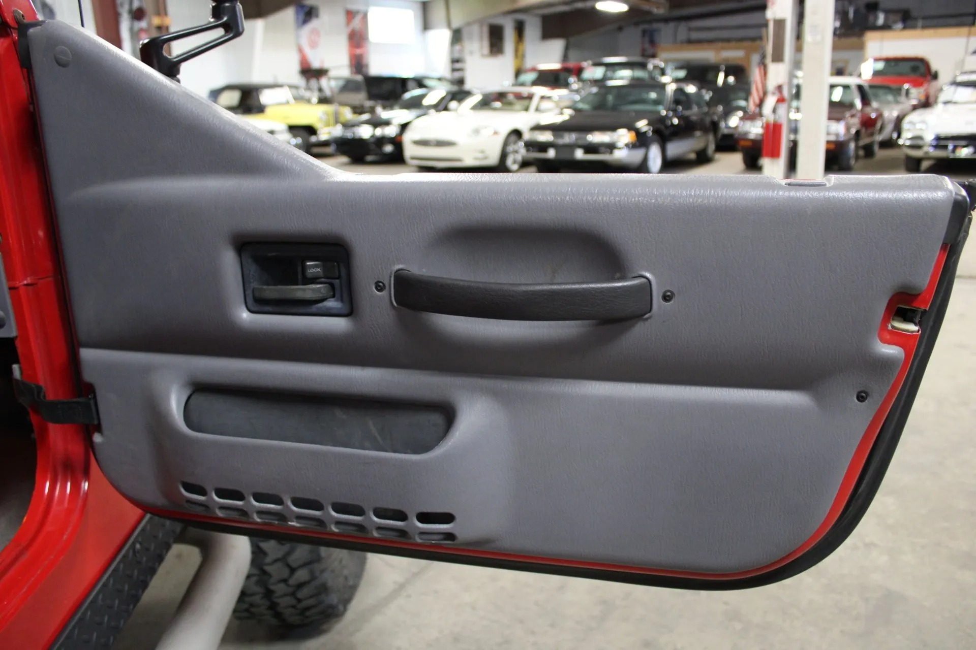 1997-jeep-wrangler-se-for-sale (36)