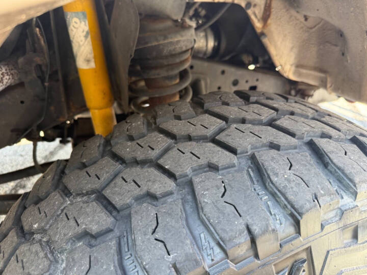 1997-lexus-lx-252520450-base (28)