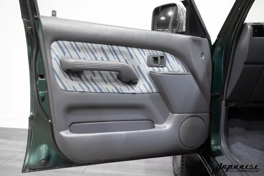 1997-toyota-land-cruiser-j95 (14)