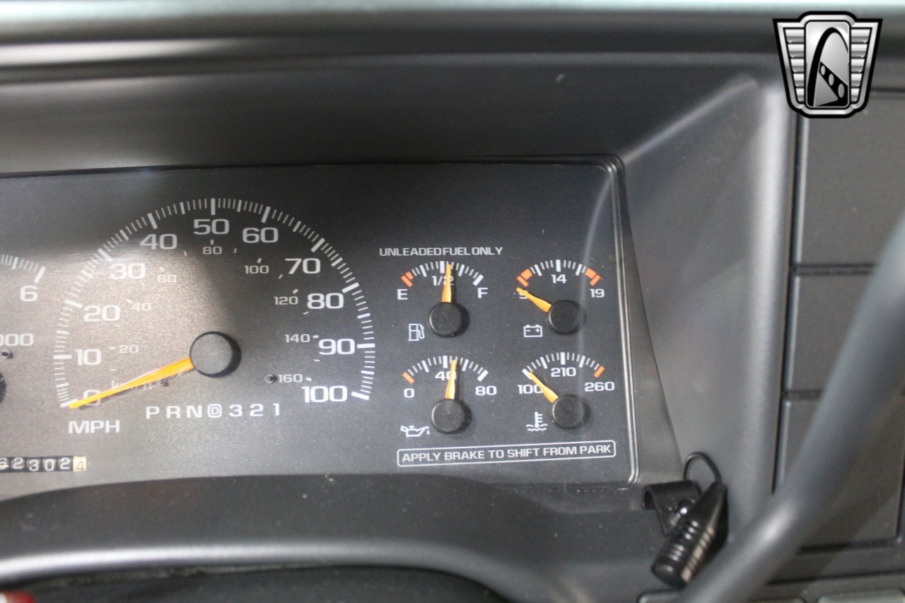 1998-chevrolet-tahoe (23)