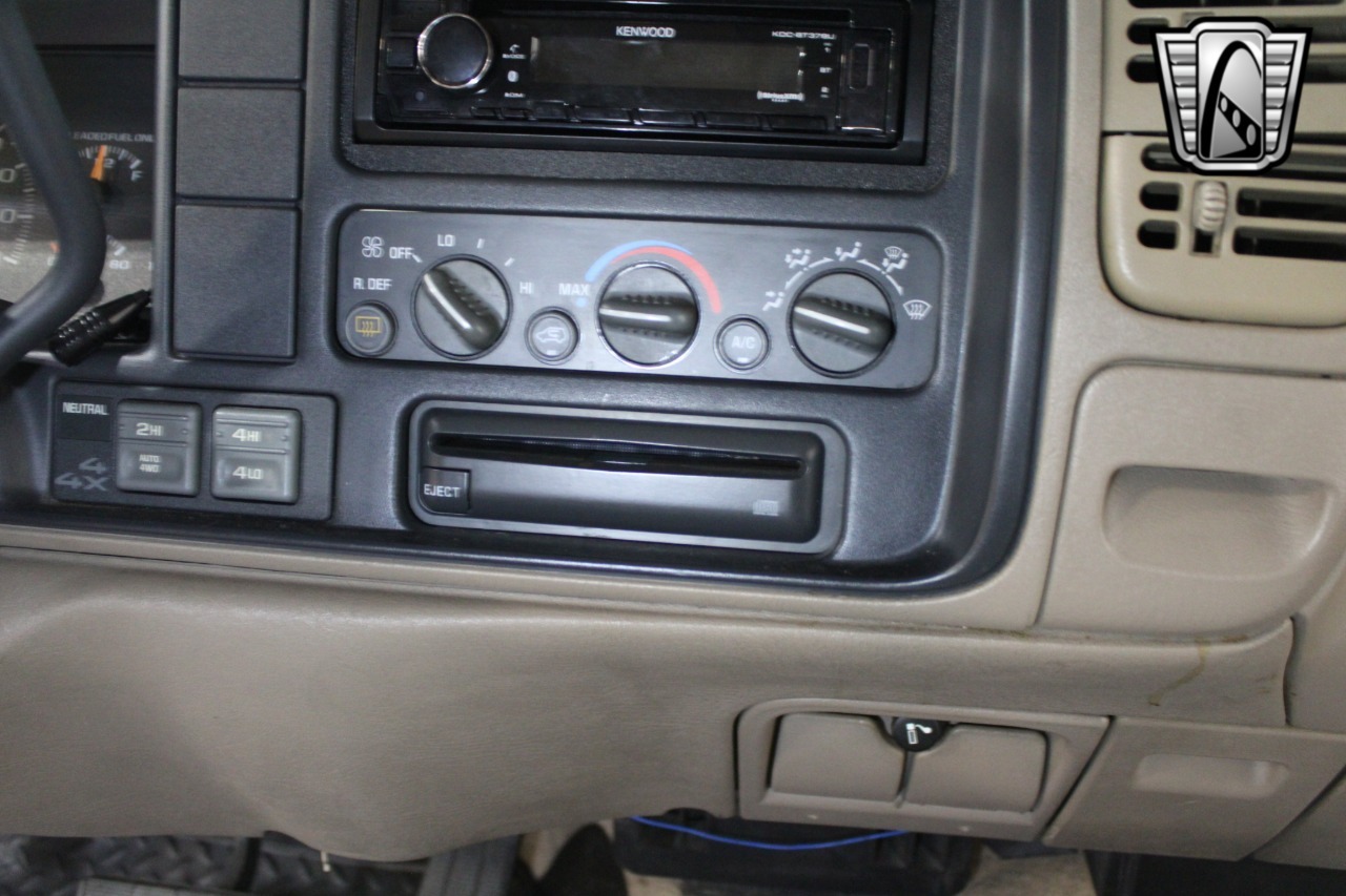 1998-chevrolet-tahoe (24)