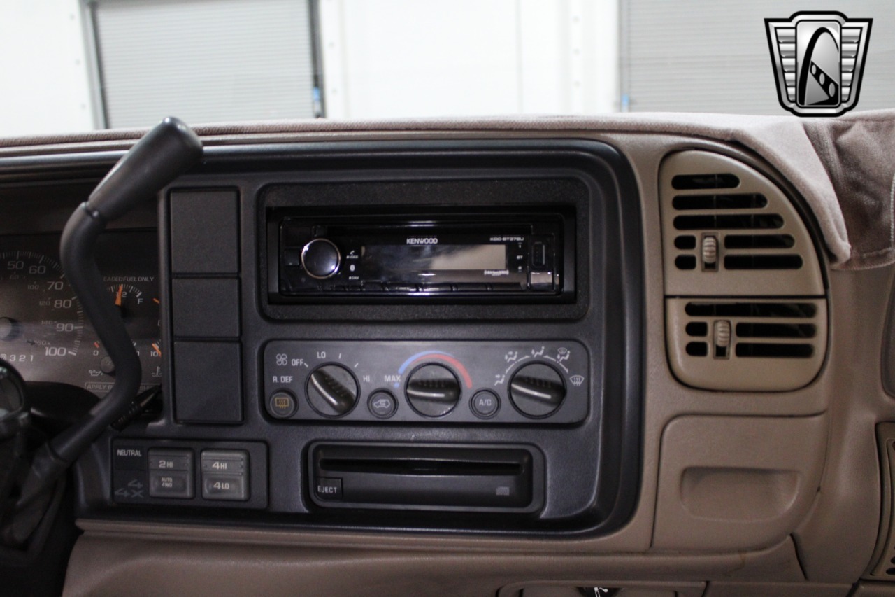 1998-chevrolet-tahoe (25)