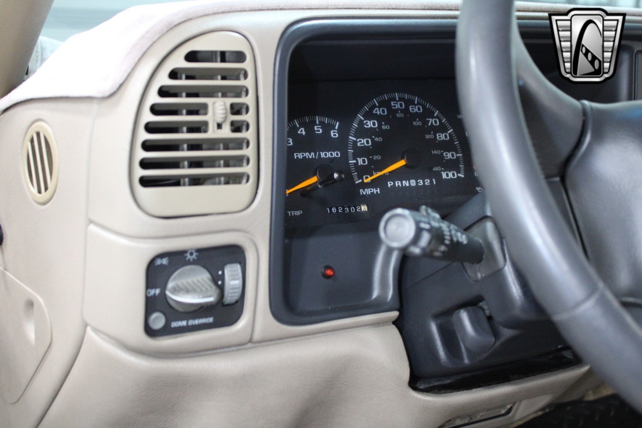 1998-chevrolet-tahoe (27)