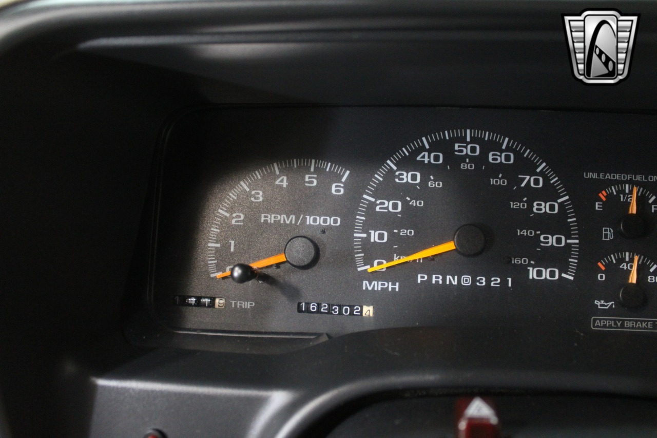 1998-chevrolet-tahoe (28)