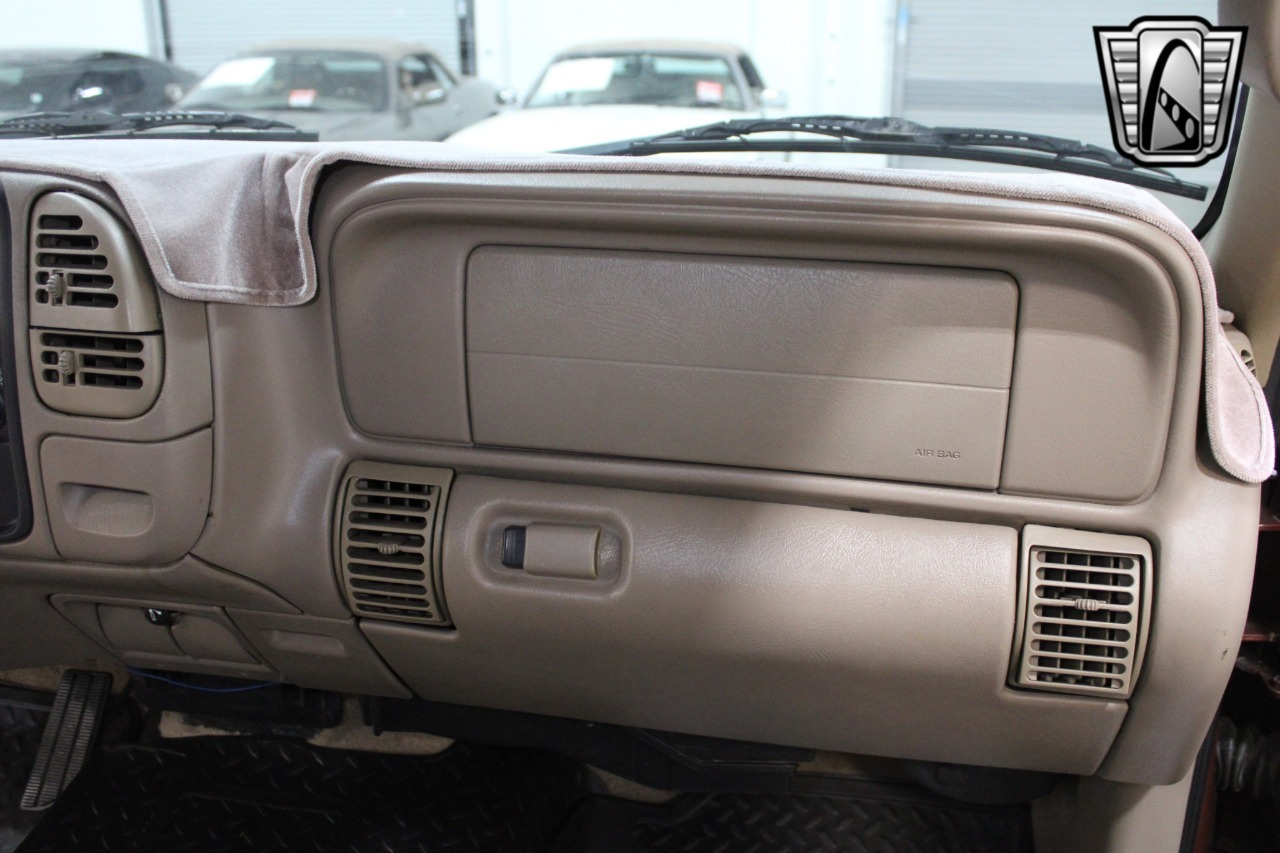 1998-chevrolet-tahoe (34)
