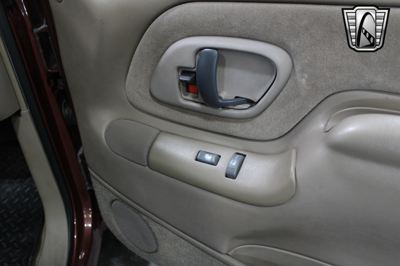 1998-chevrolet-tahoe (42)