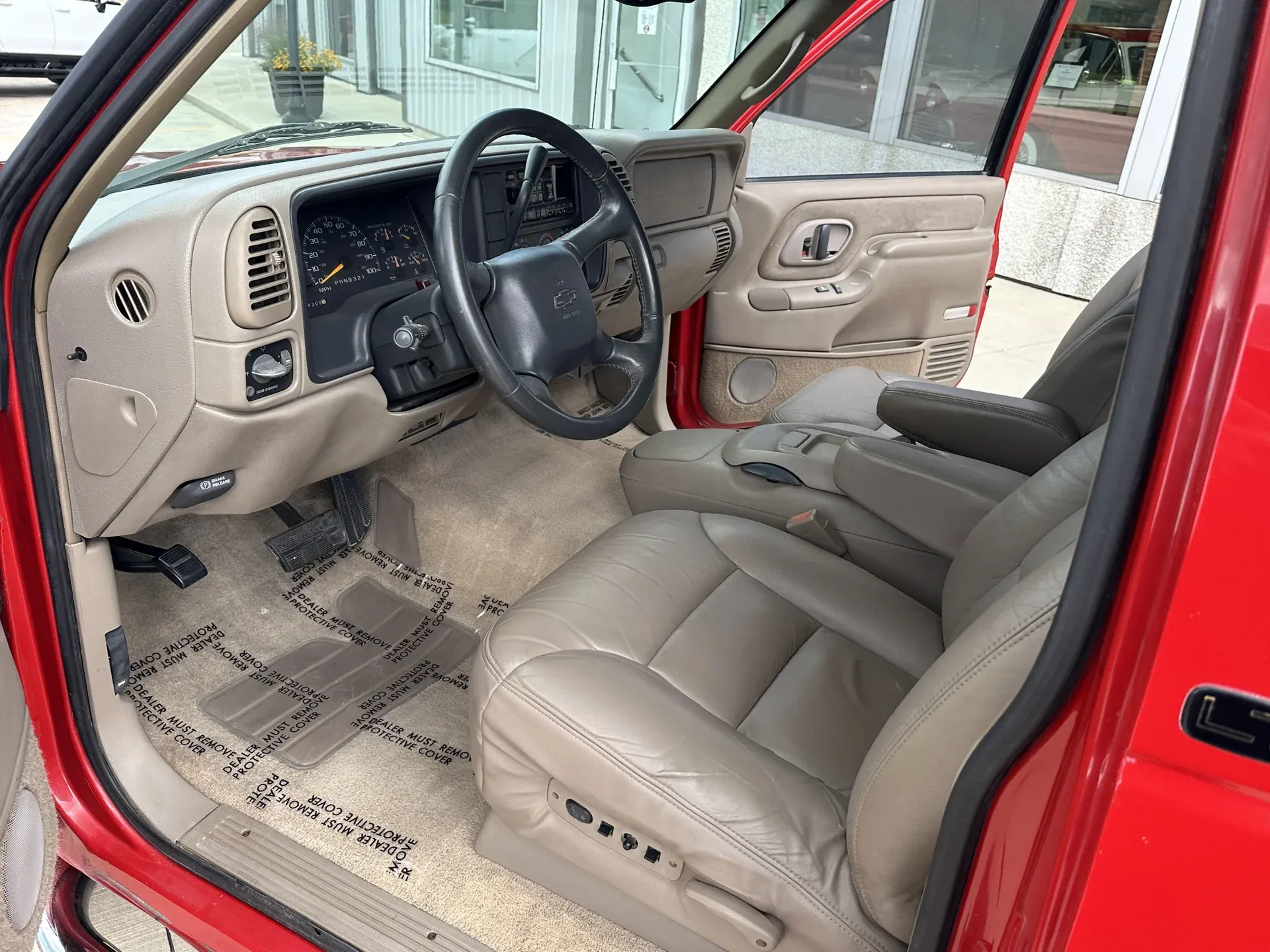 1999-chevrolet-tahoe-lt-for-sale-roanoke-il-26