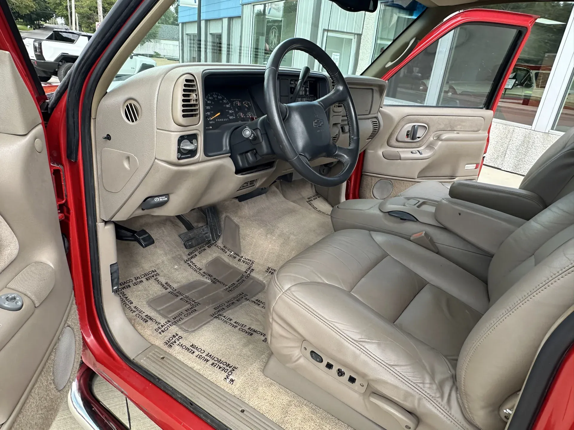 1999-chevrolet-tahoe-lt-for-sale-roanoke-il-30