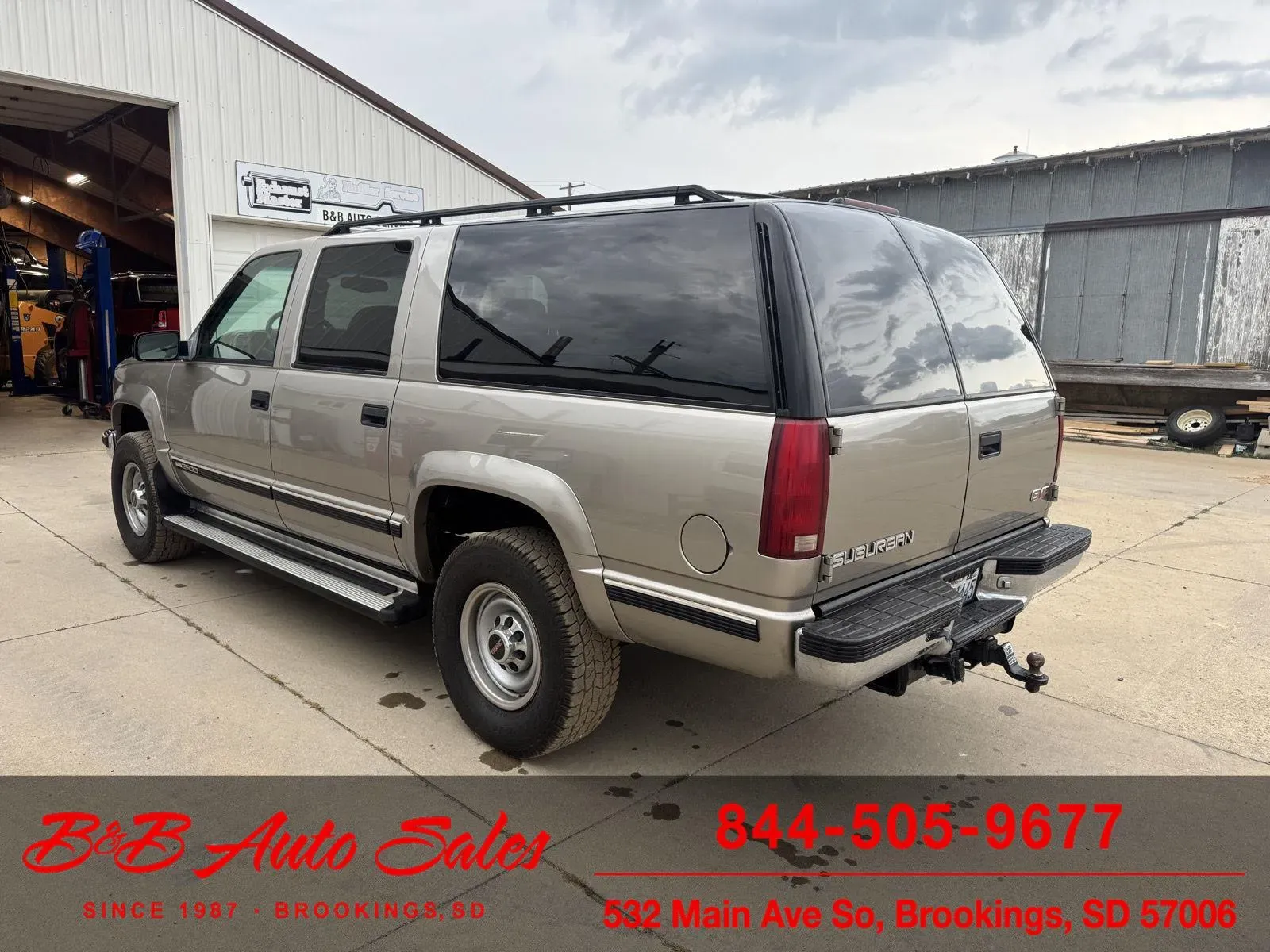 1999-gmc-suburban-for-sale-brookings-sd-33