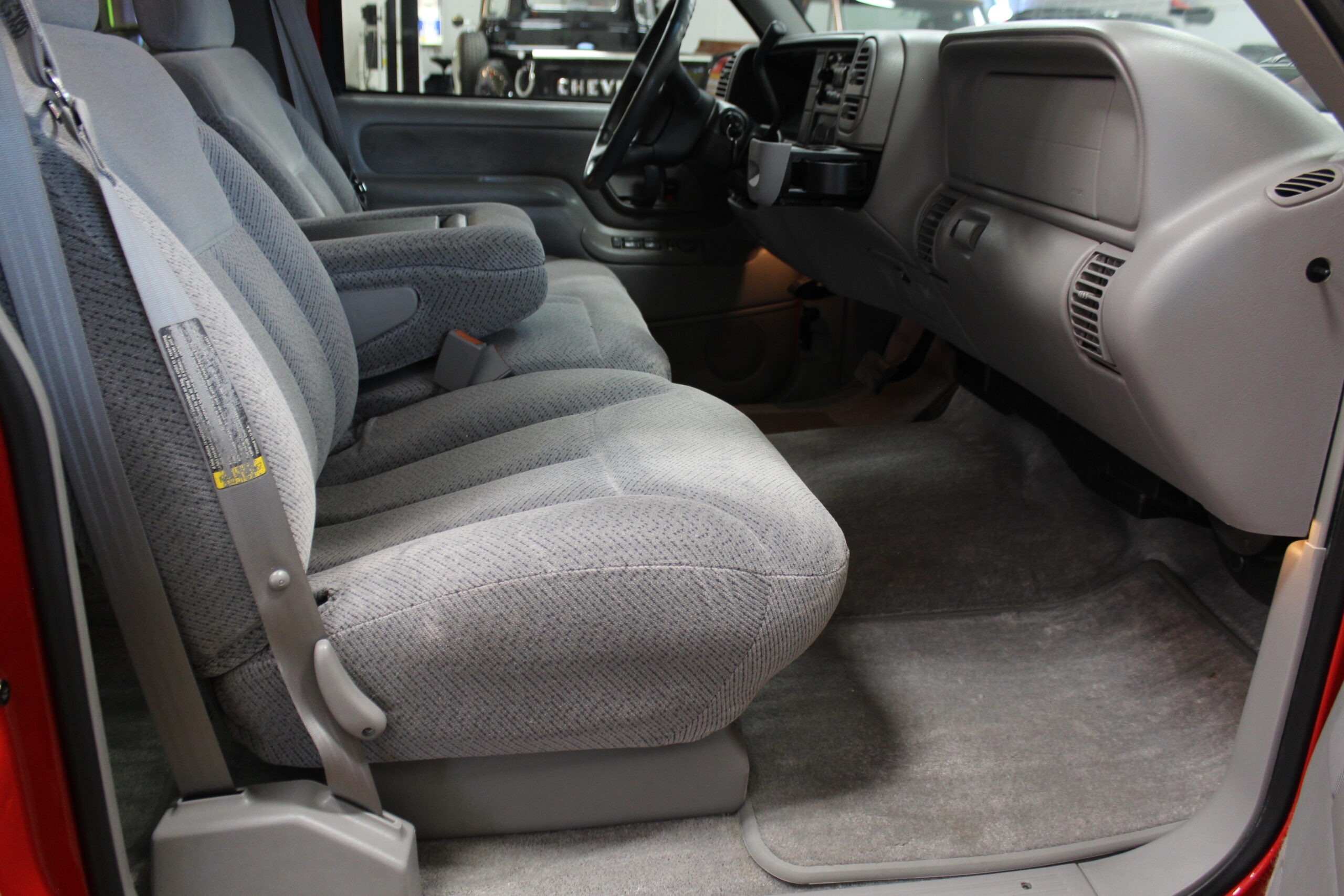 1999-gmc-yukon-4x4-1-owner-66000-original-miles-for-sale-merrill-ia-14