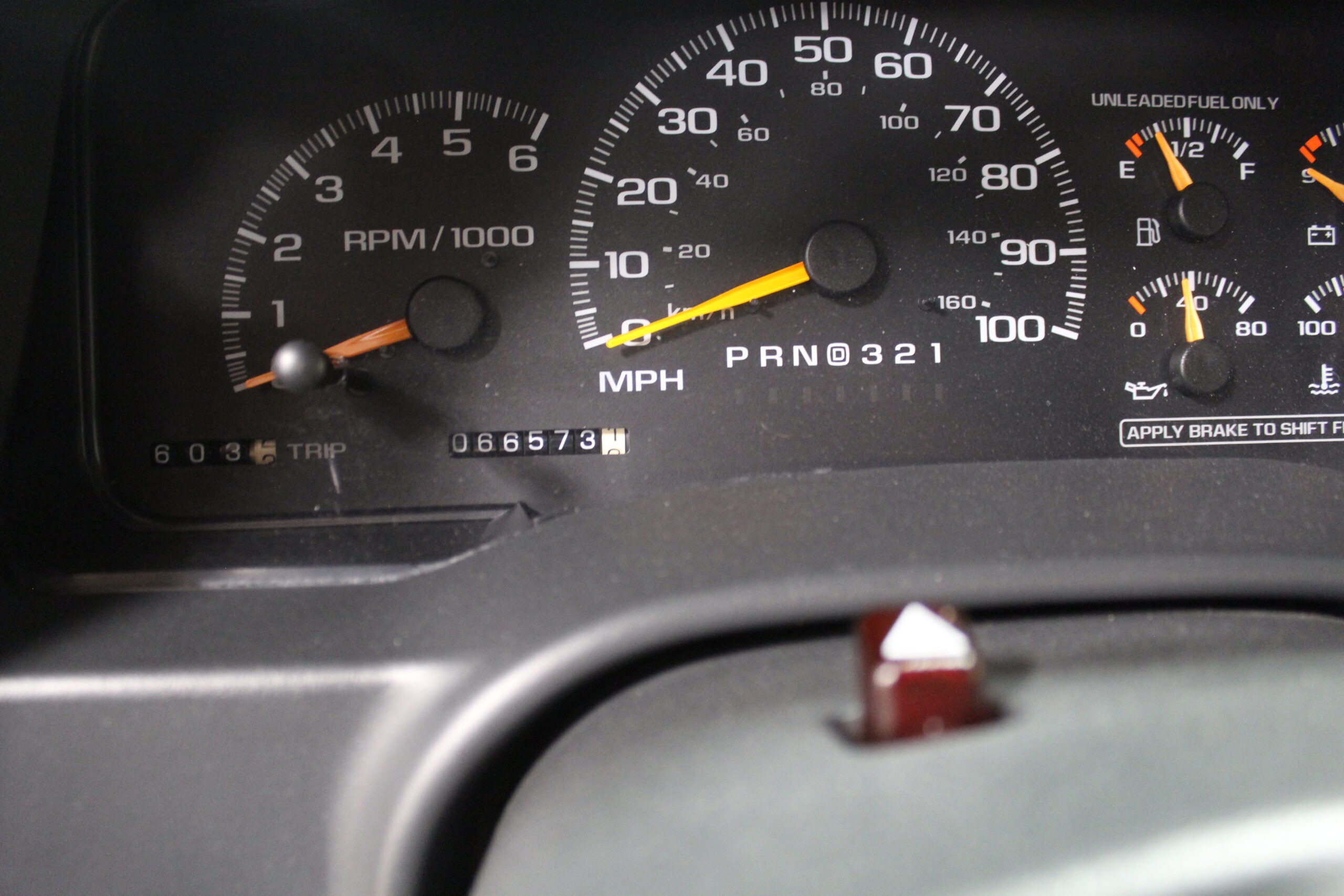 1999-gmc-yukon-4x4-1-owner-66000-original-miles-for-sale-merrill-ia-8
