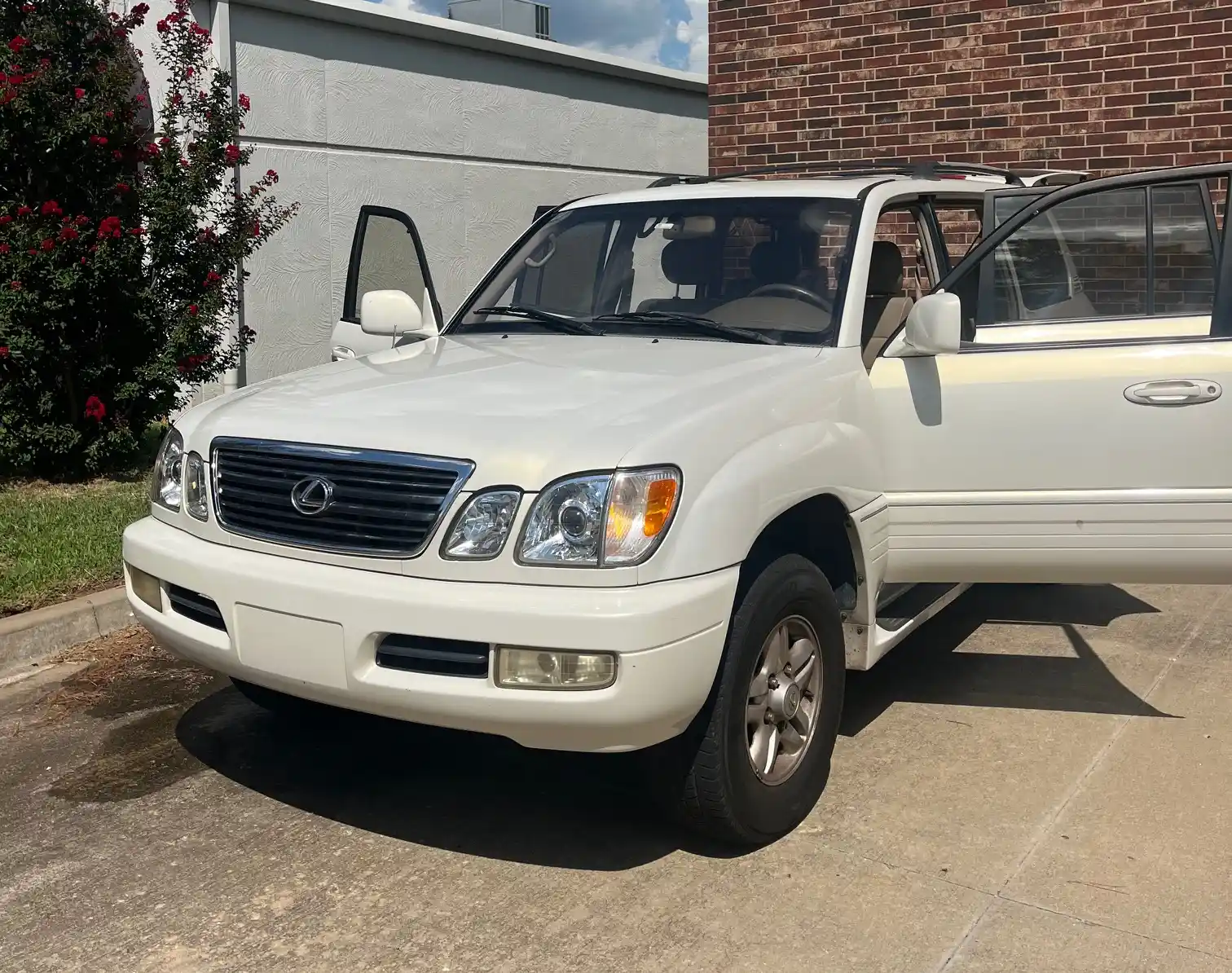 1999-lexus-lx-470-for-sale-01
