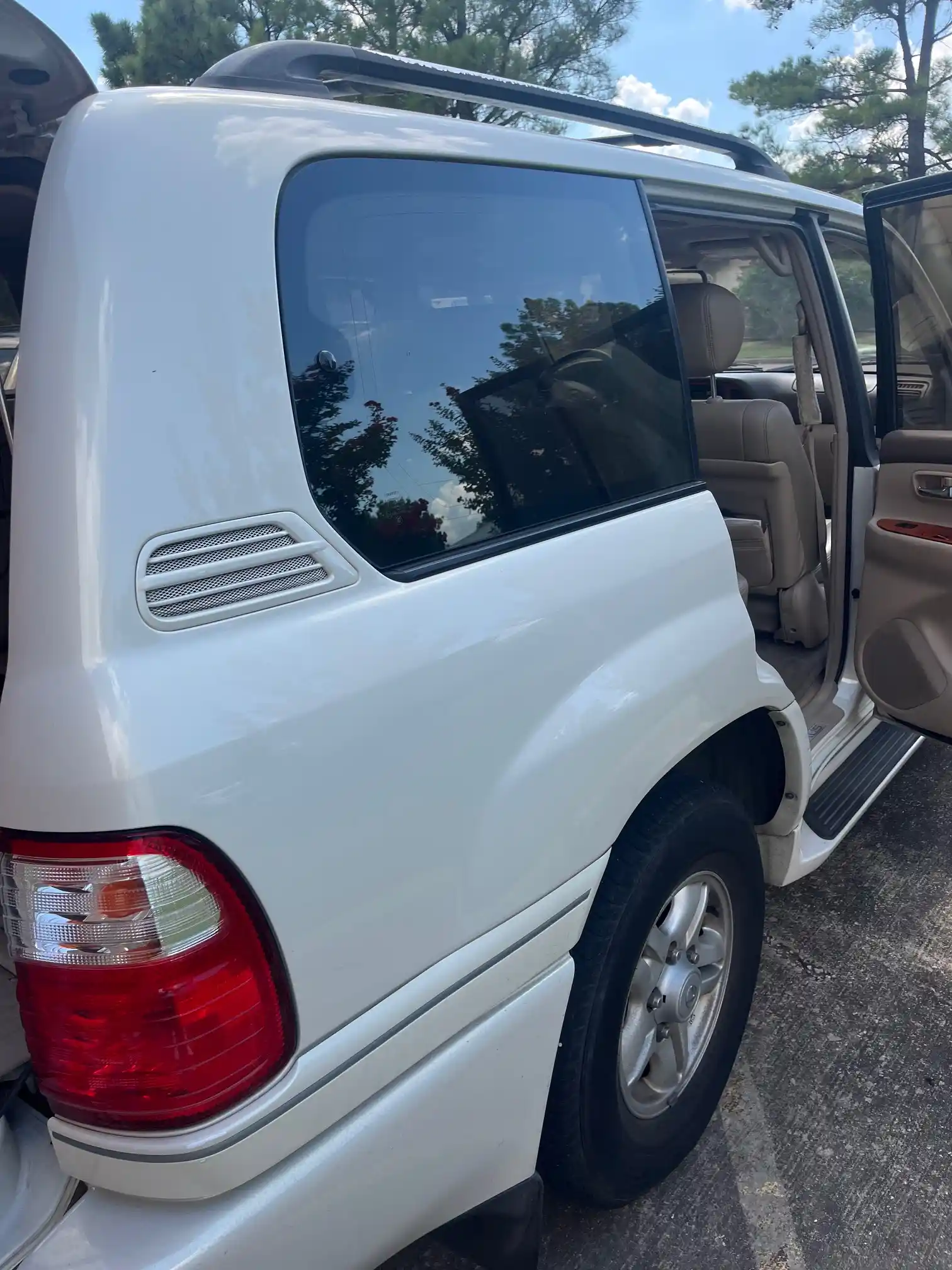 1999-lexus-lx-470-for-sale-05