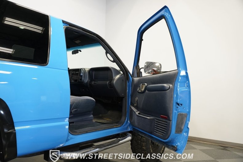 2-door-tahoe-for-sale (26)