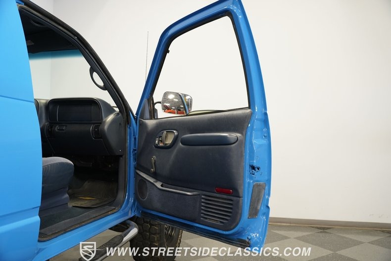 2-door-tahoe-for-sale (27)