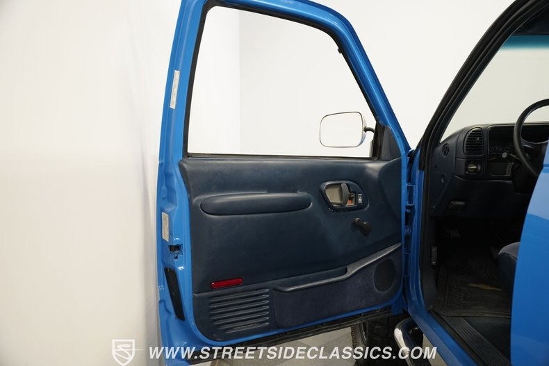 2-door-tahoe-for-sale (46)