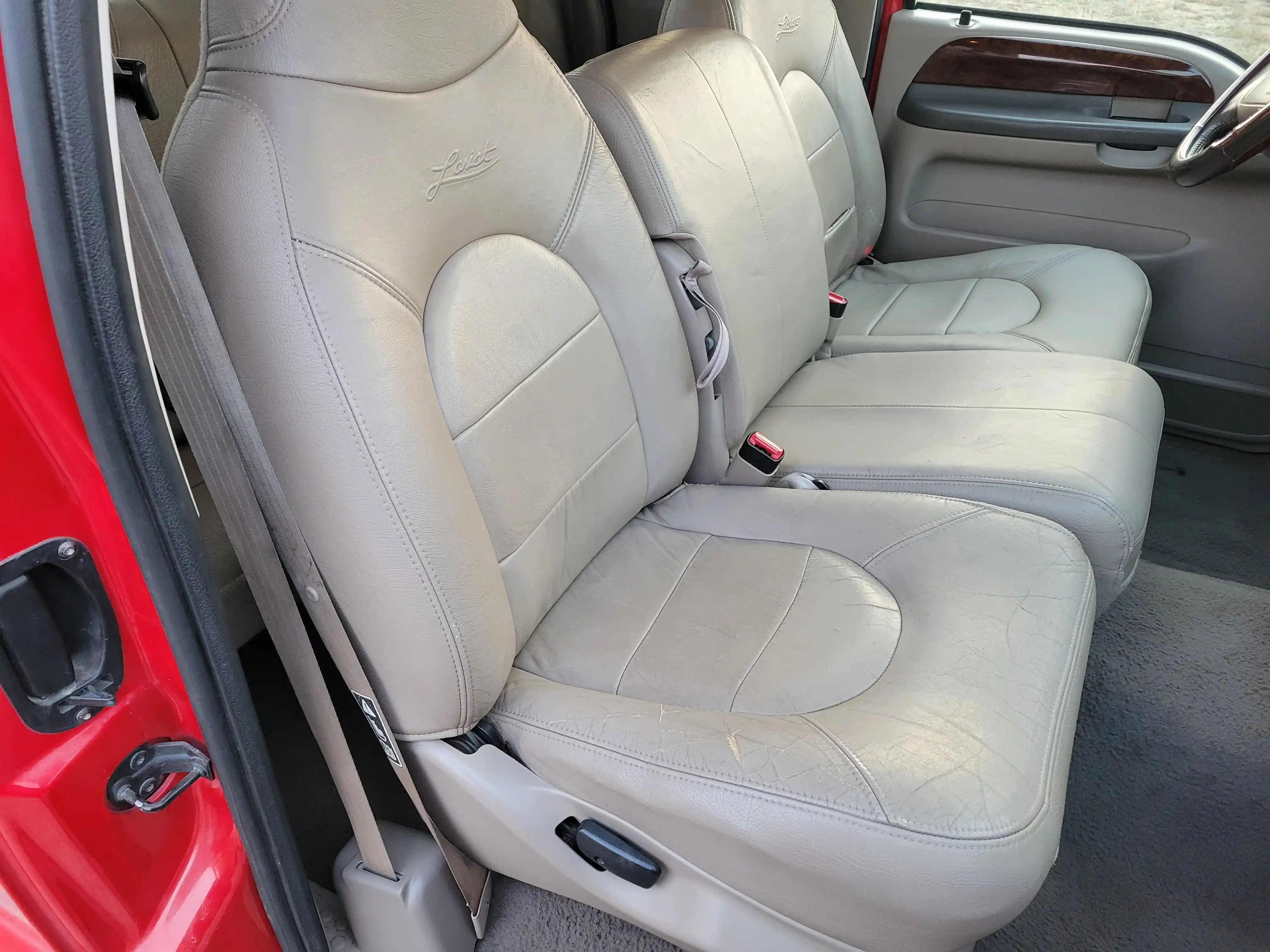 2000-Ford-F-350-Lariat-for-sale-02