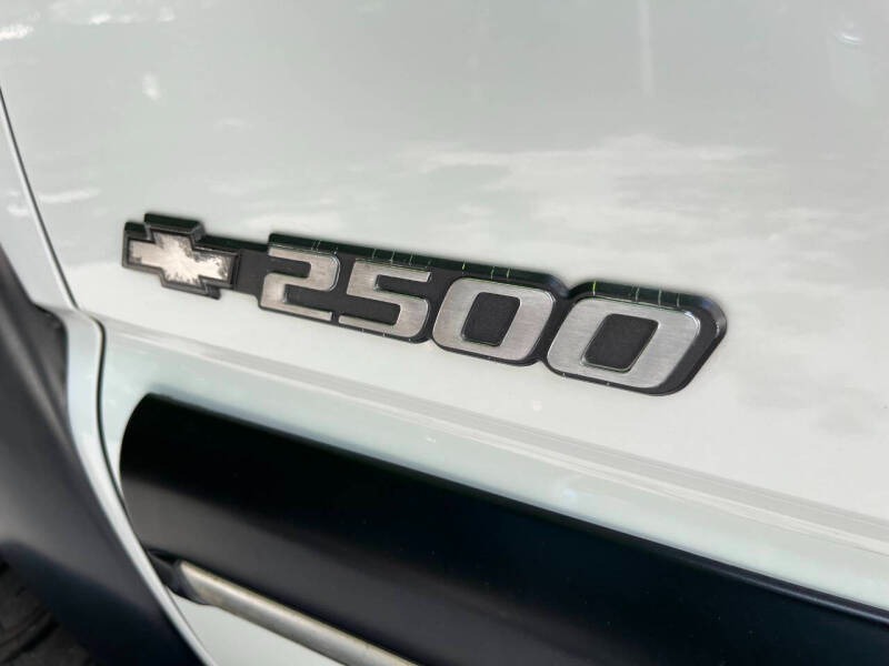 2000-chevy-suburban-for-sale (221)