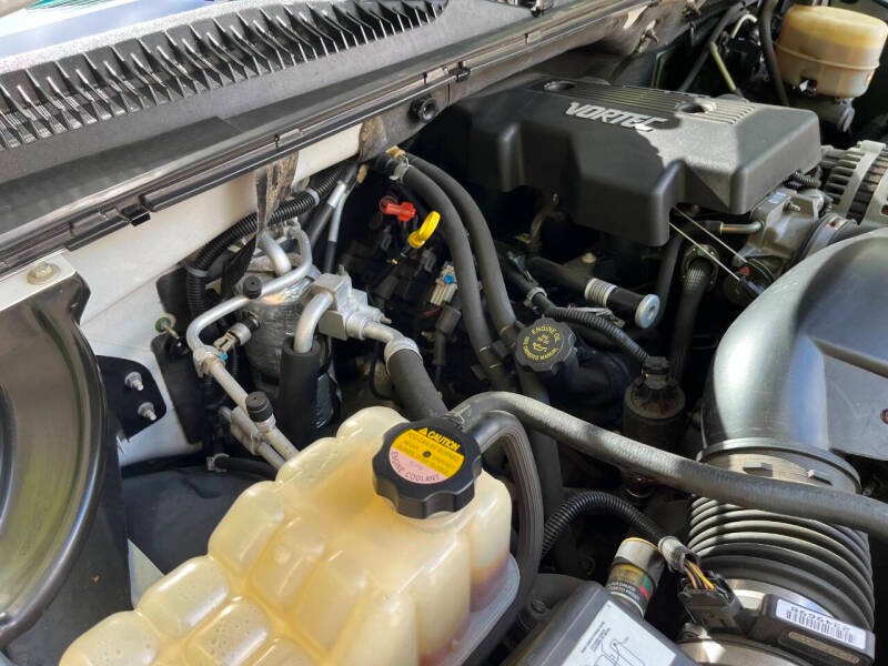 2000-chevy-suburban-for-sale (28)