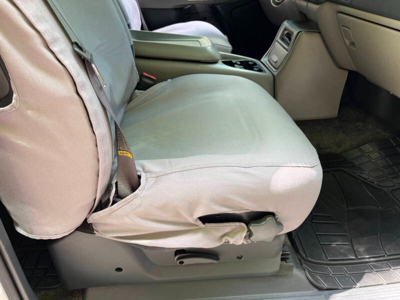 2000-chevy-suburban-for-sale (47)