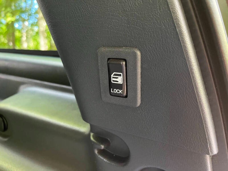 2000-chevy-suburban-for-sale (67)