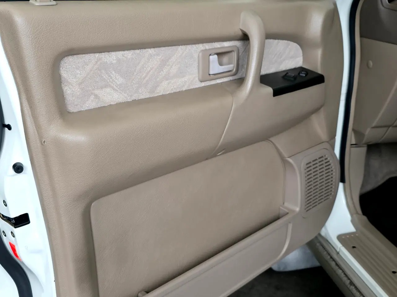 2000-isuzu-trooper-bighorn-plasir-long-for-sale (43)