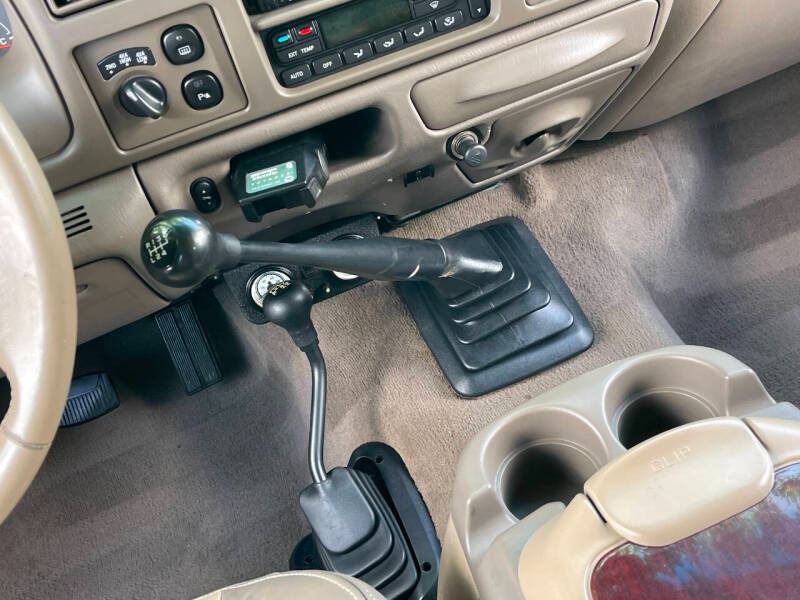 2002-ford-excursion-limited (31)