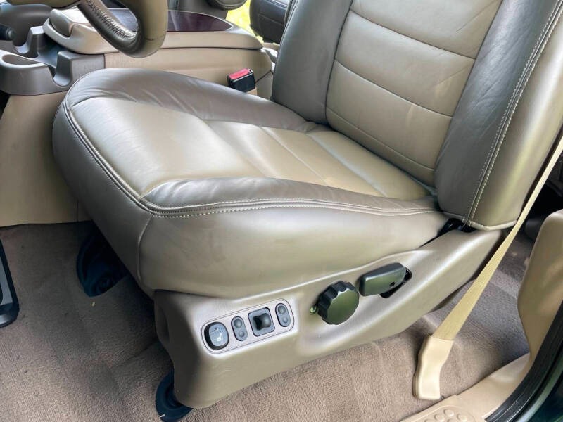 2002-ford-excursion-limited (37)