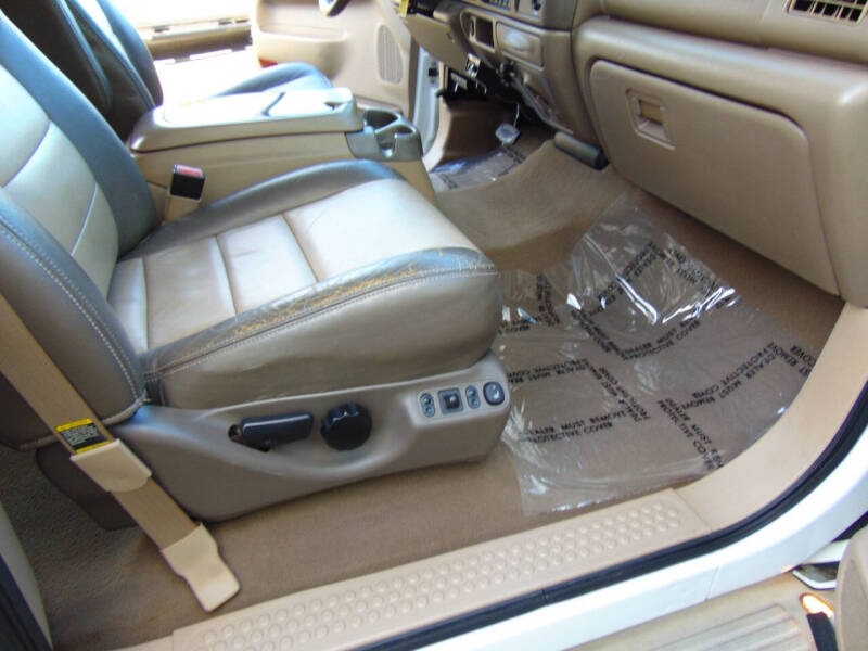 2004-ford-excursion-eddie-bauer-for-sale-15