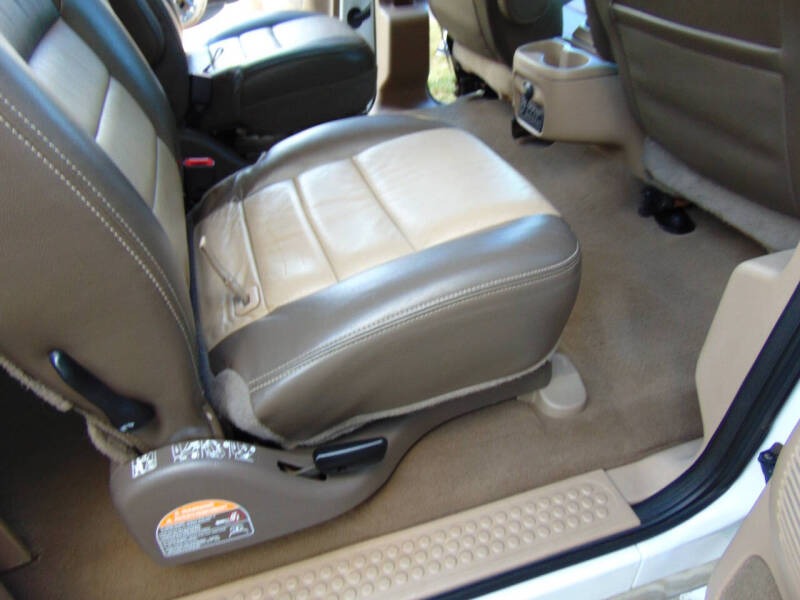 2004-ford-excursion-eddie-bauer-for-sale-18