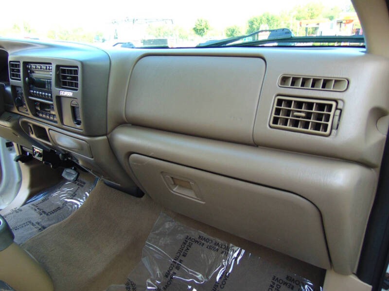 2004-ford-excursion-eddie-bauer-for-sale-24