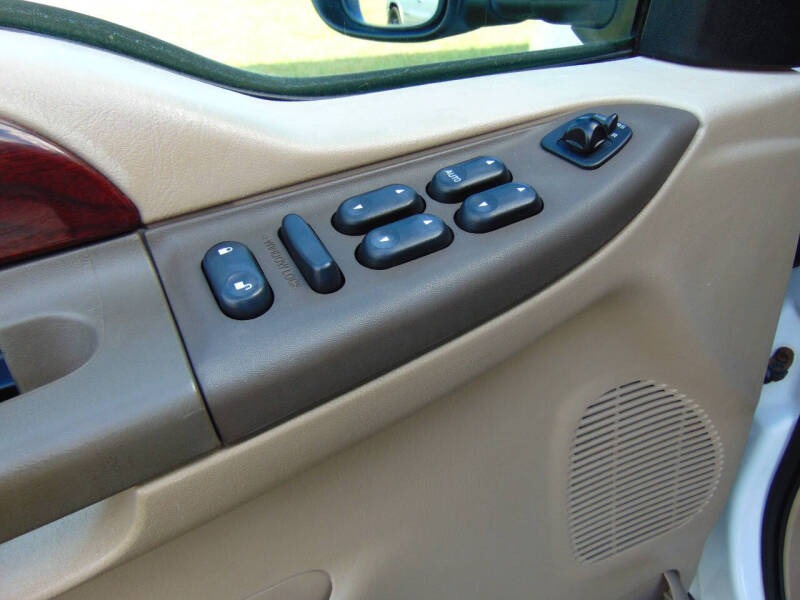 2004-ford-excursion-eddie-bauer-for-sale-8