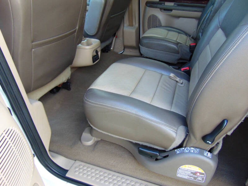 2004-ford-excursion-eddie-bauer-for-sale-9