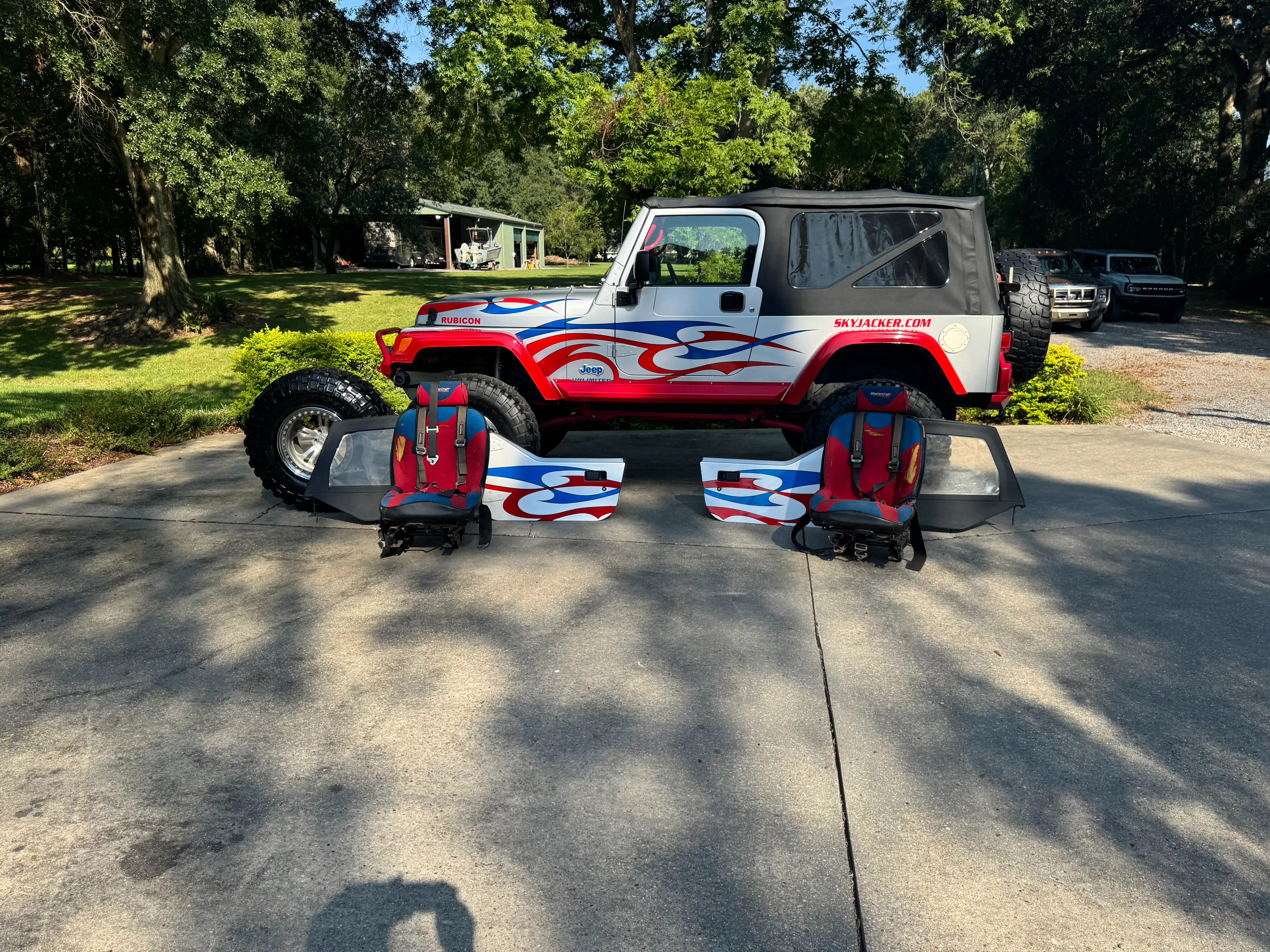 2005-Jeep-Wrangler-Unlimited-Rubicon-07