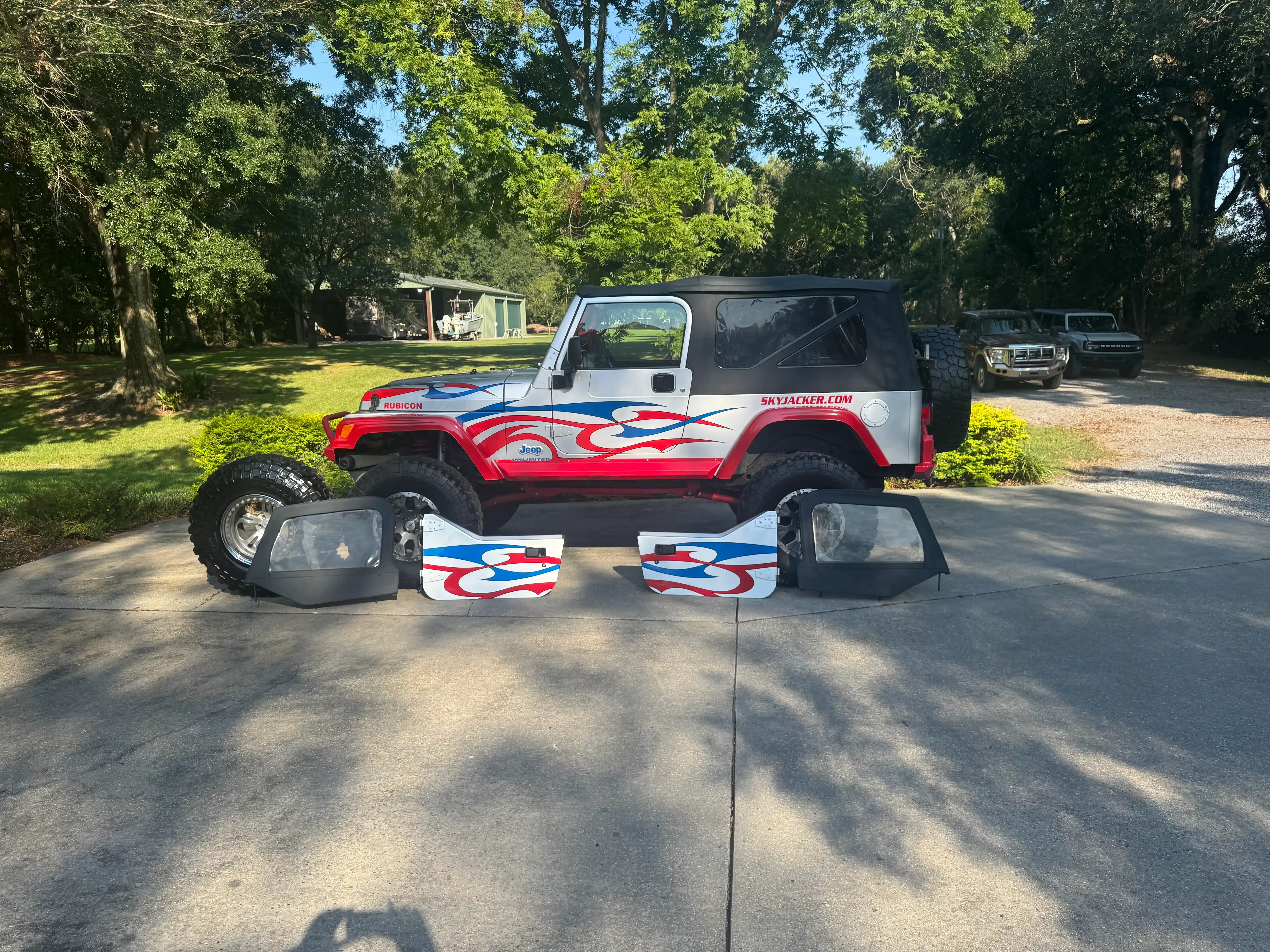 2005-Jeep-Wrangler-Unlimited-Rubicon-10