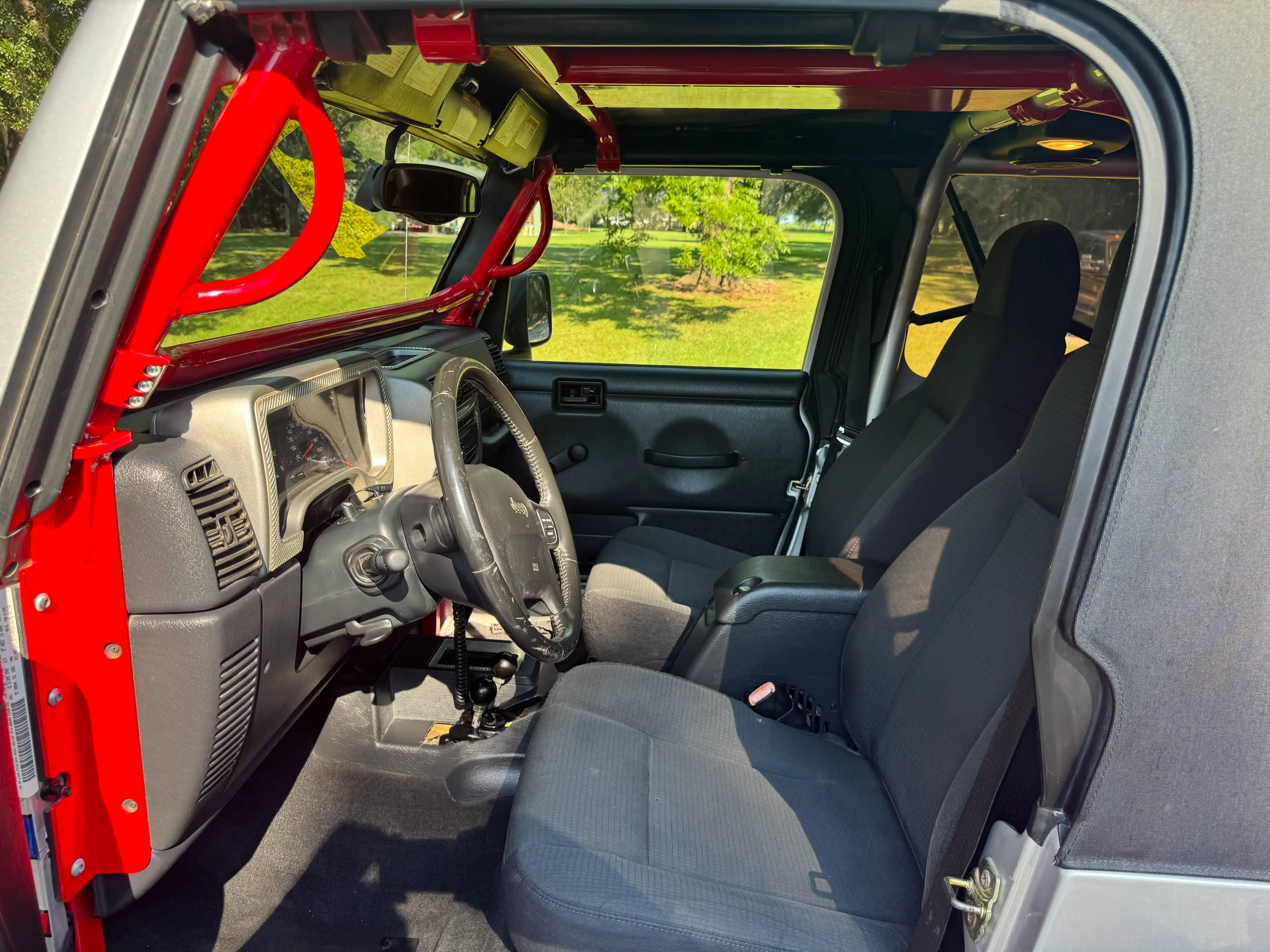 2005-Jeep-Wrangler-Unlimited-Rubicon-15