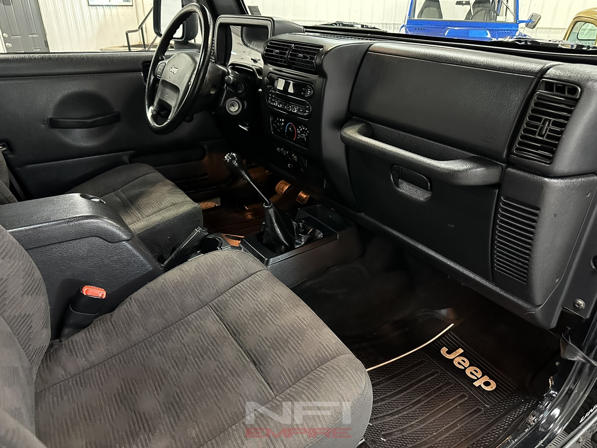 2005-jeep-wrangler-rubicon-half-cab-for-sale (19)