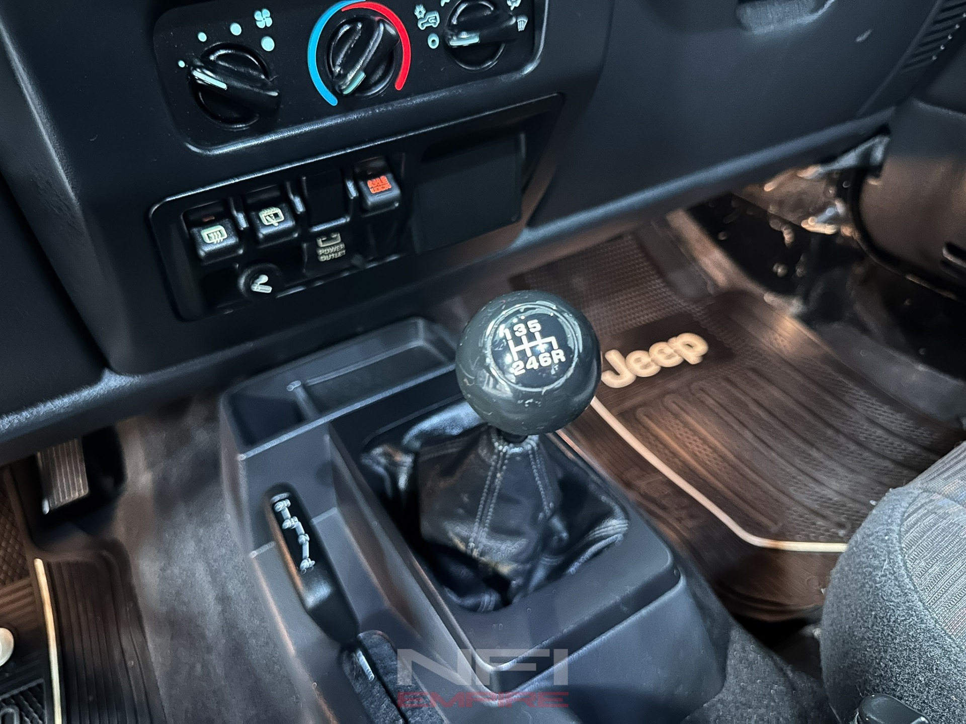 2005-jeep-wrangler-rubicon-half-cab-for-sale (24)