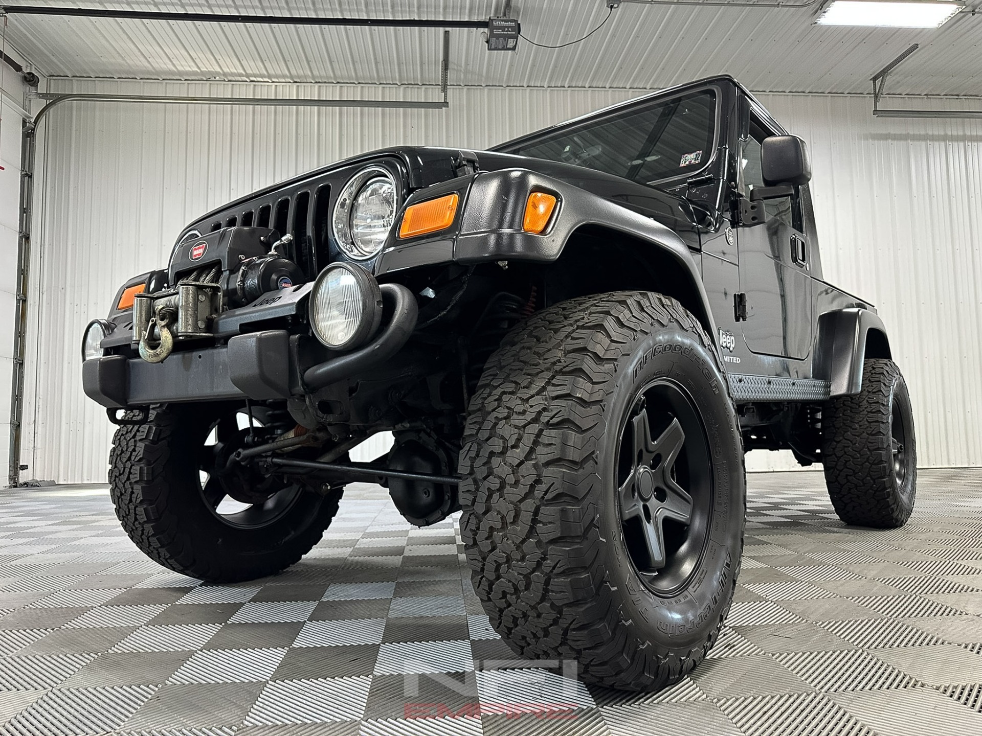 2005-jeep-wrangler-rubicon-half-cab-for-sale (37)